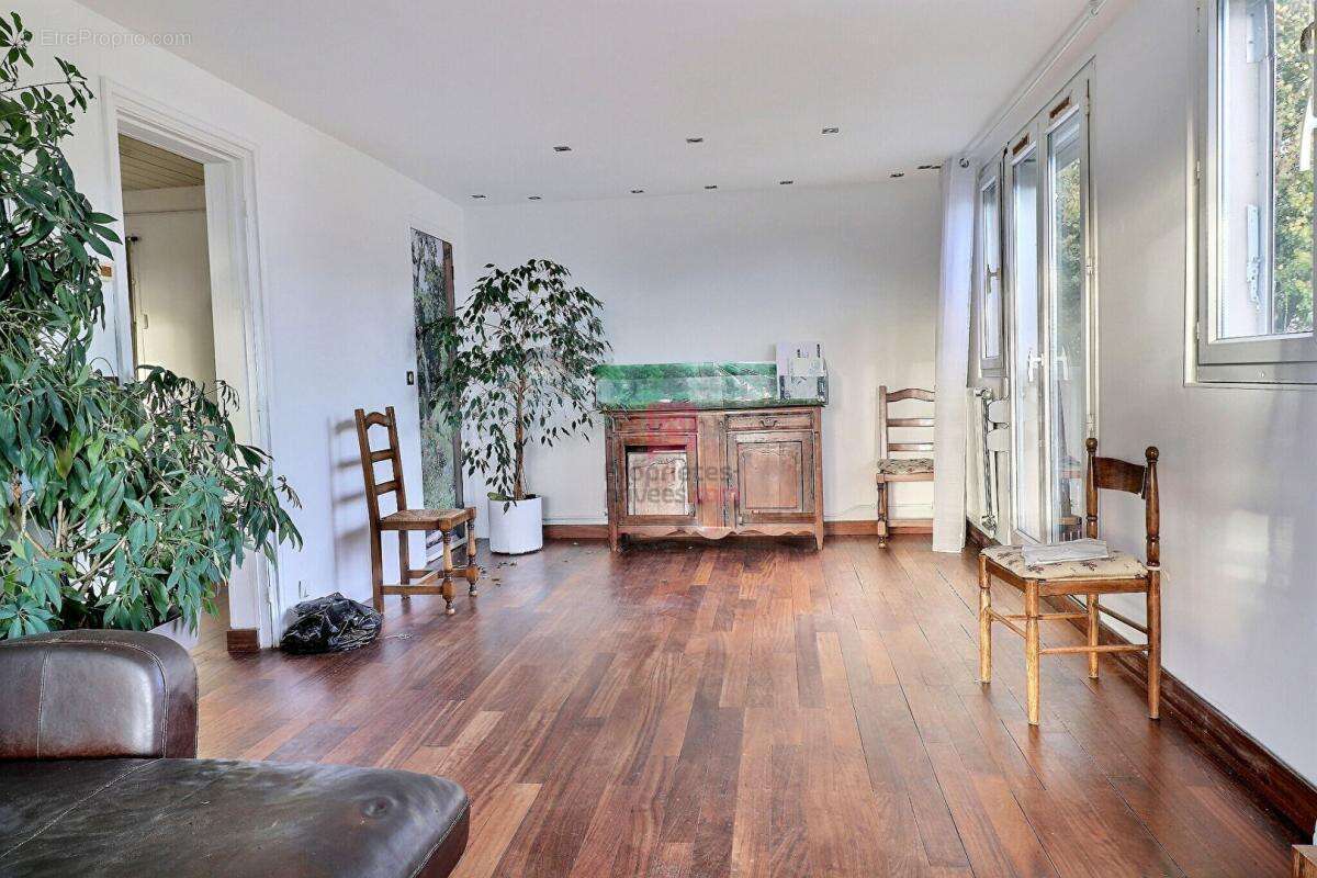 Appartement à VILLIERS-SUR-ORGE