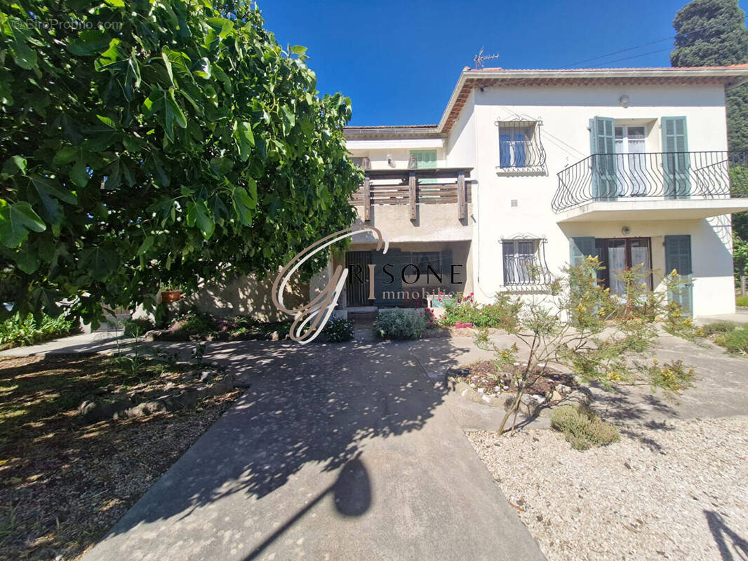 Maison à SIX-FOURS-LES-PLAGES