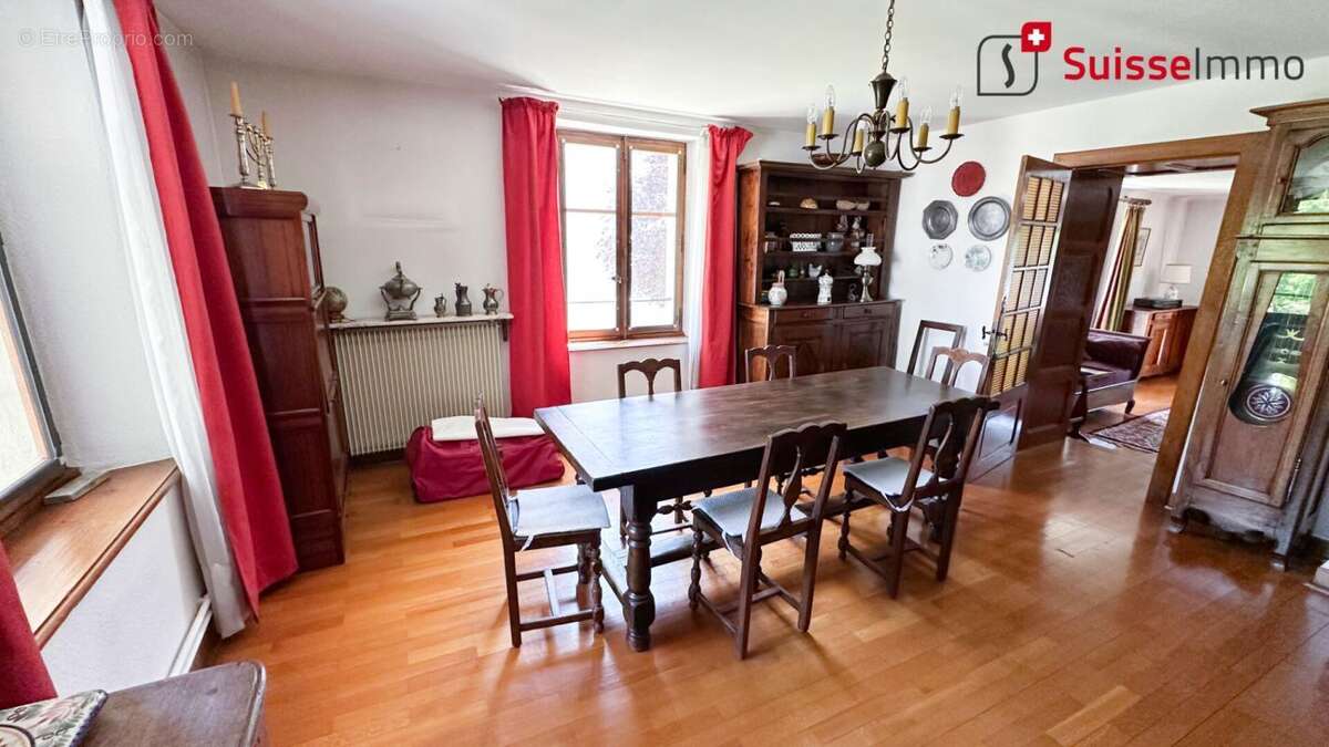 Maison à COLOMBIER-FONTAINE