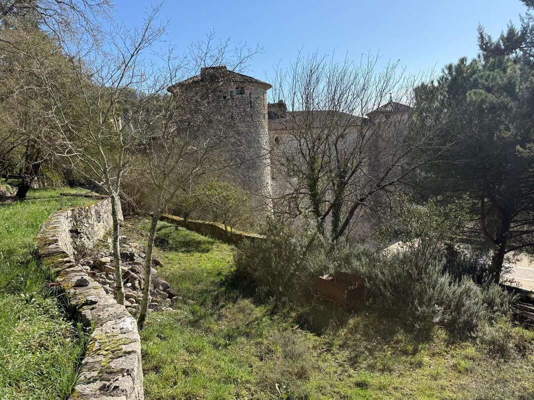   - Maison à VOGUE