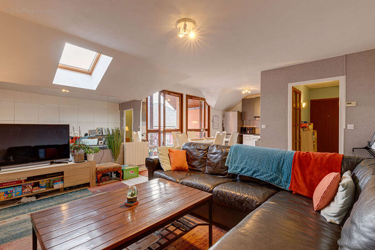 Appartement à DOUVAINE