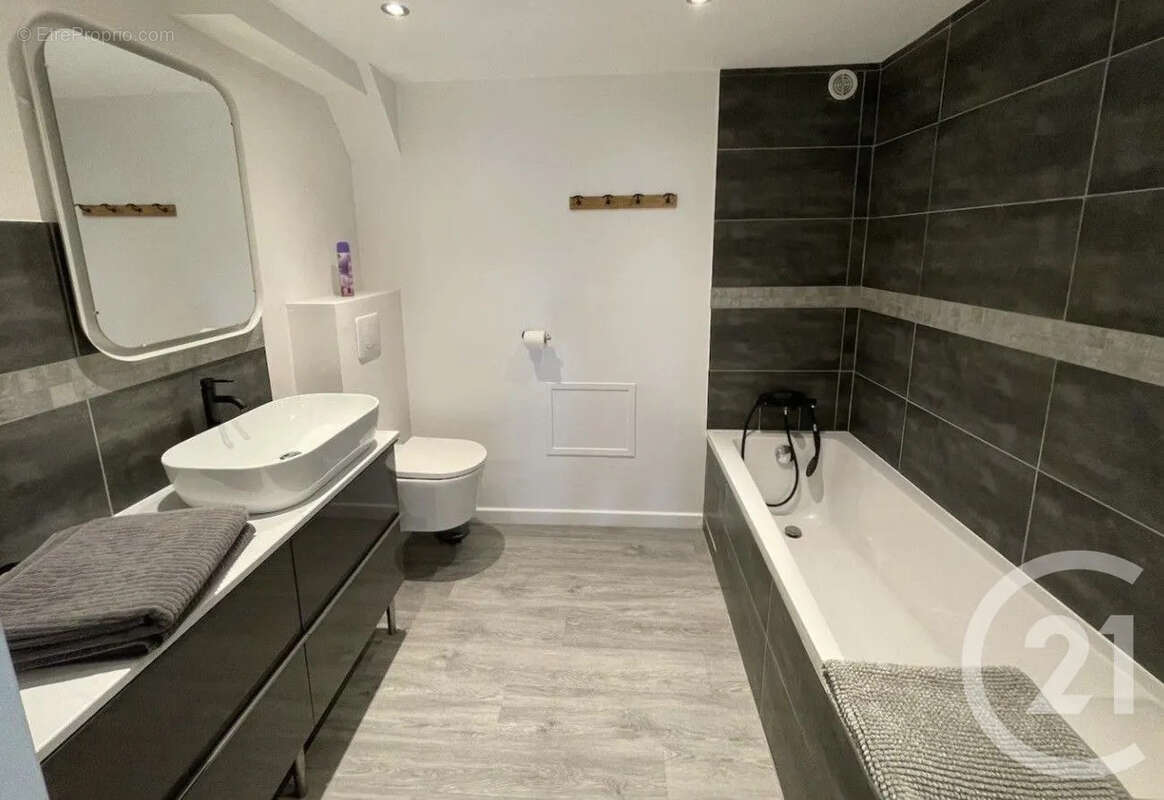 Maison 138 m² à Bormes-Les-Mimosas  - photo 9