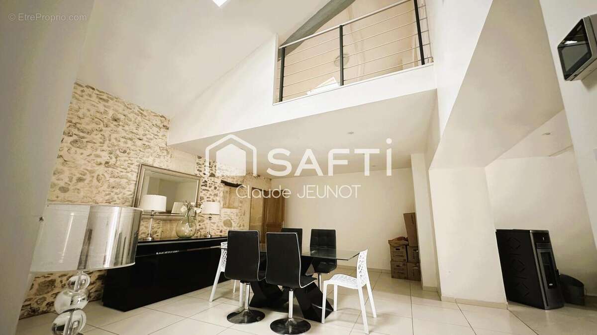 Photo 4 - Maison à SAINT-YZAN-DE-SOUDIAC