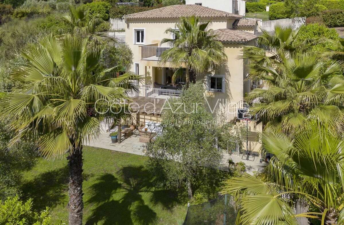 Maison à VALBONNE