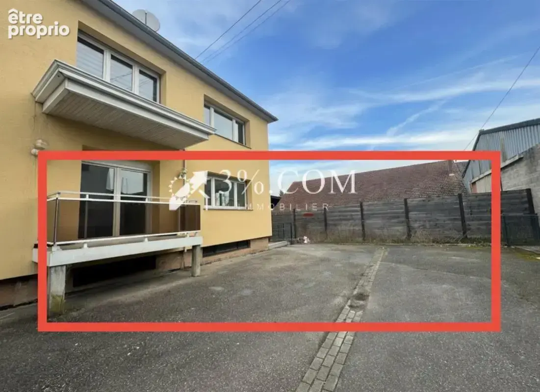 3%COM Grand F4 avec balcon - cour et caves - photo 12
