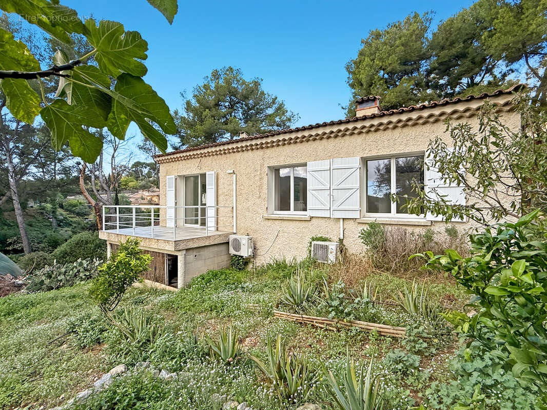 Maison à LA CADIERE-D&#039;AZUR