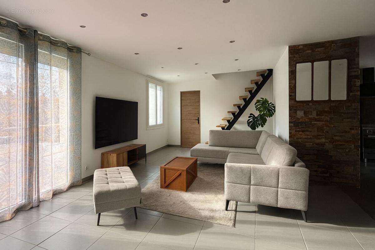 Maison à BOUC-BEL-AIR