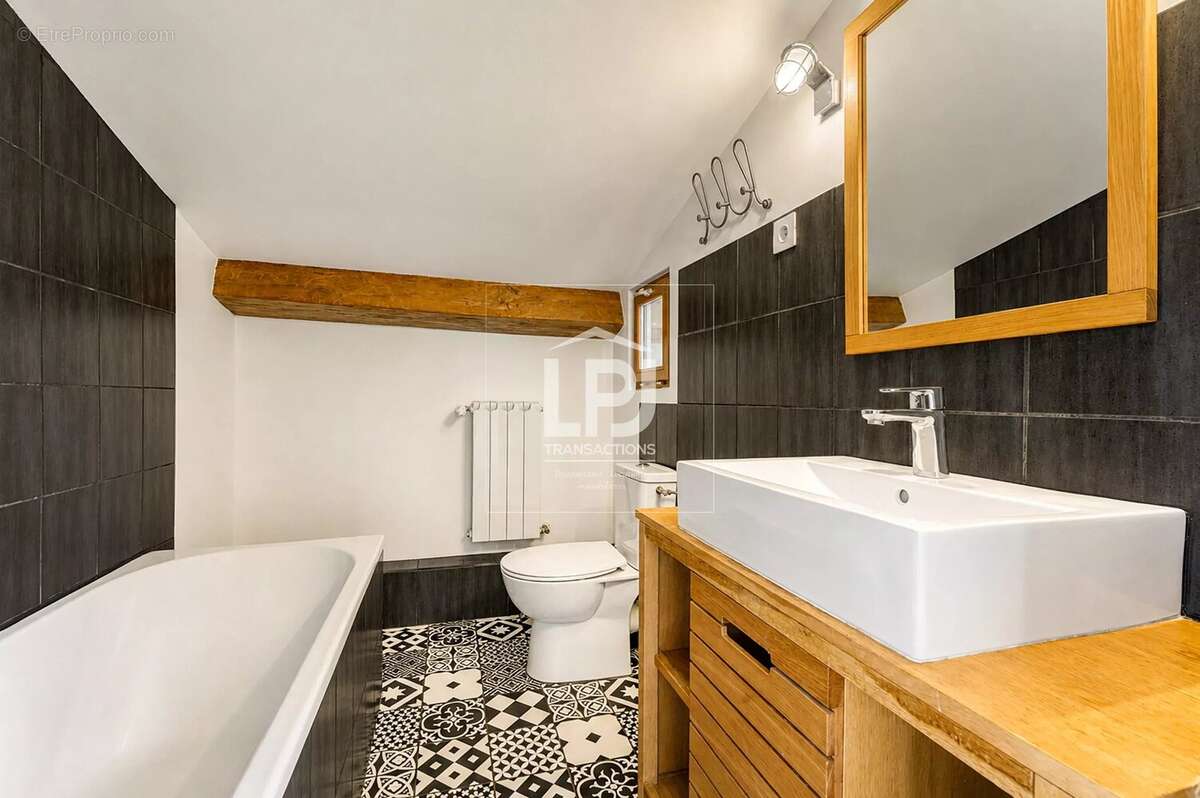 Bel appartement traversant T3 de 90 m² – Duplex, dernier étage – Petite copropriété, calme, quartier Marengo / La Colonne - photo 11