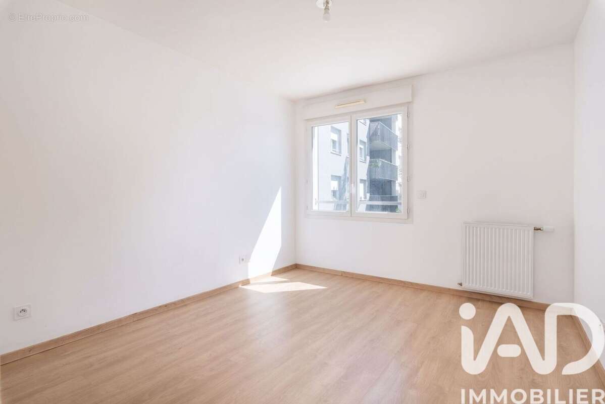 Photo 7 - Appartement à VILLEURBANNE