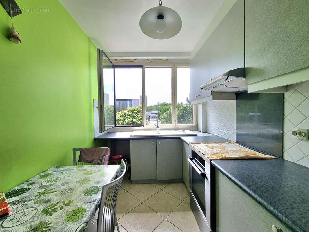 Appartement à FONTENAY-SOUS-BOIS