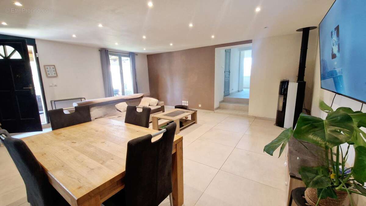 Maison à MARGUERITTES