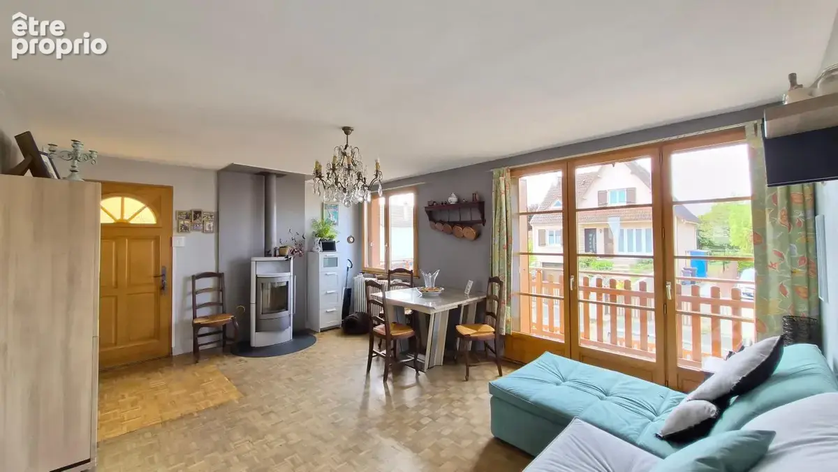 T3, 54 m², sous sol total, terrain 604 m², bon état - photo 4