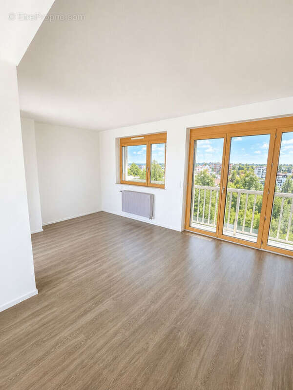 Fontainebleau Superbe appartement 3 pièce(s) 71 m2 - photo 2