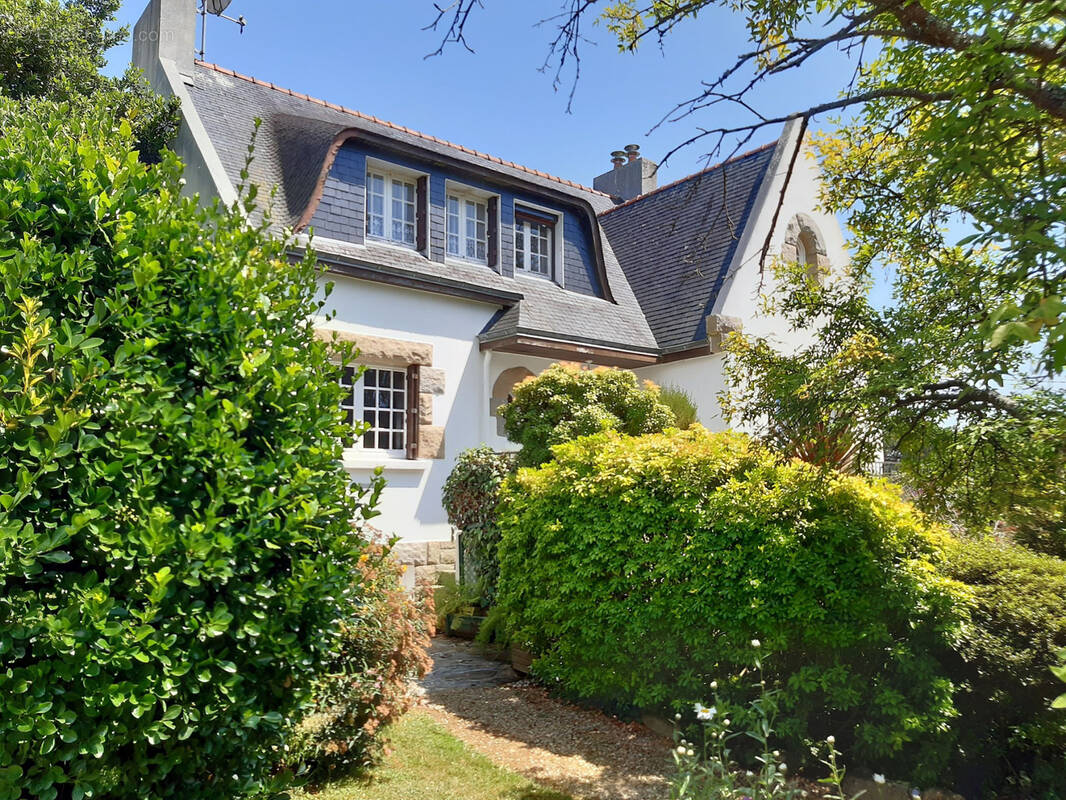 Maison à LANDUDEC