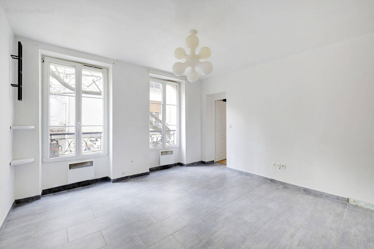 Appartement à PARIS-18E