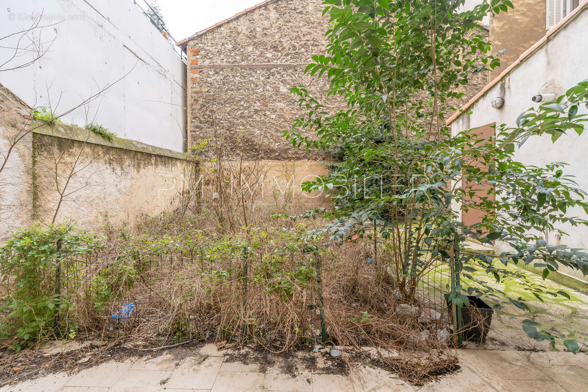 Appartement à MARSEILLE-4E