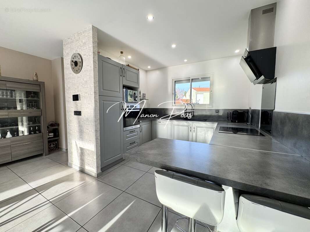 Maison à PEYRESTORTES