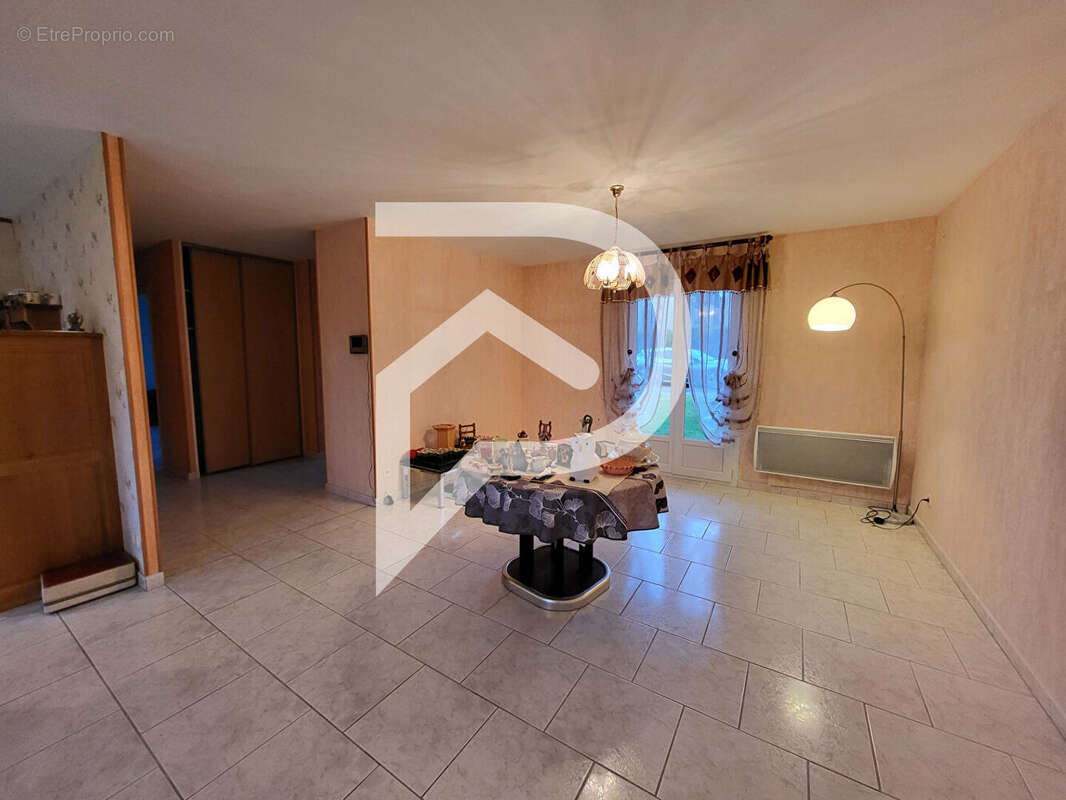 Maison à MARBEVILLE