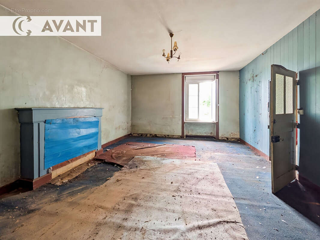 Longère en pierre à rénover à Saint-Aubin-d'Aubigné 60m² - photo 6