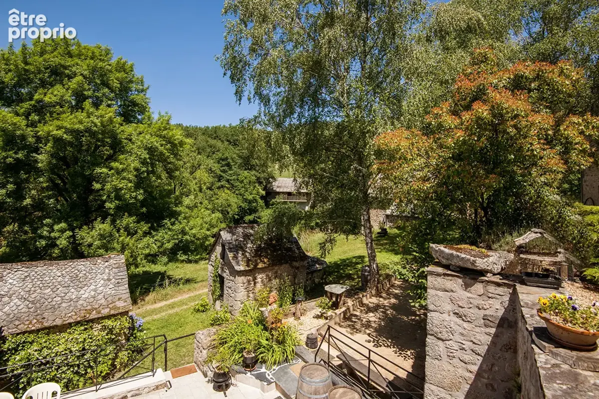 Ensemble en pierre d'exception aux portes de l'Aubrac : 4 maisons restaurées, piscine & patio - PROCHE ESTAING - photo 4