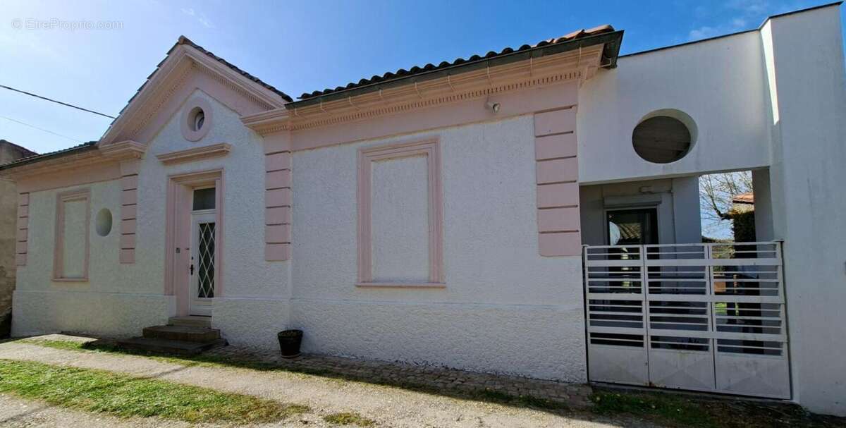Maison à SAINT-ESTEPHE