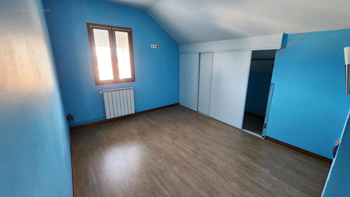 Appartement à NAY