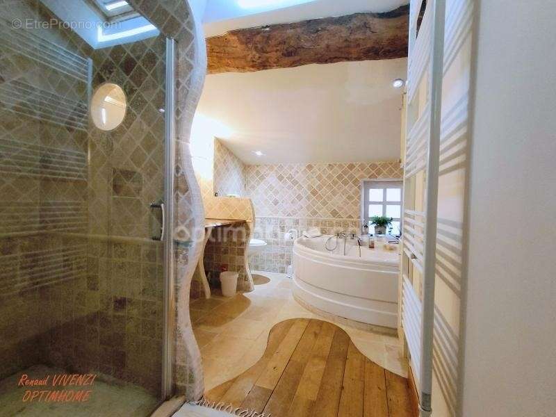  Maison de caractère divisée en 2 logements – Opportunité rare au cœur de PRADES - photo 9