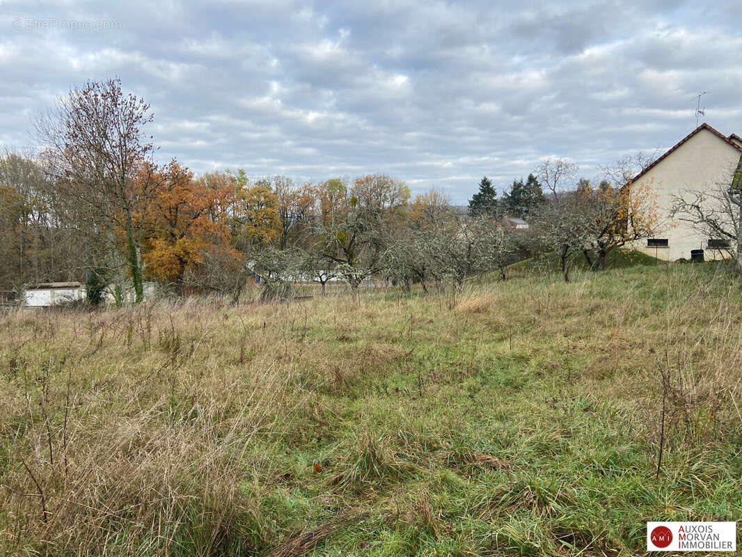 Terrain à SEMUR-EN-AUXOIS
