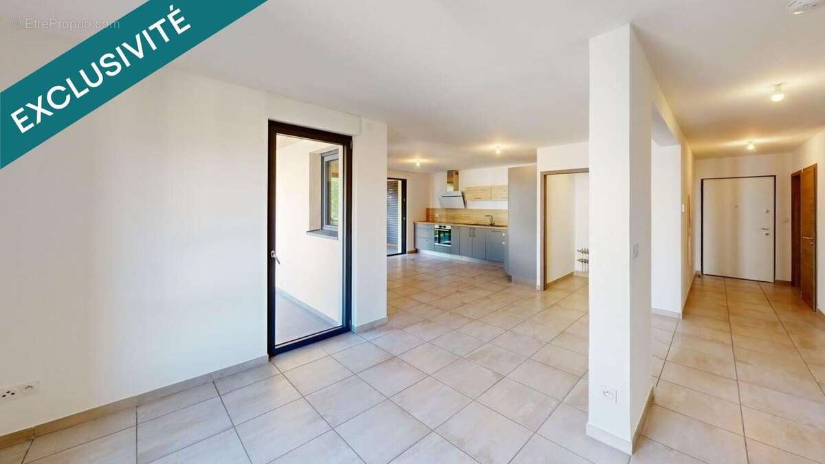 Appartement 91 m² à La Roche-Sur-Foron  - photo 9