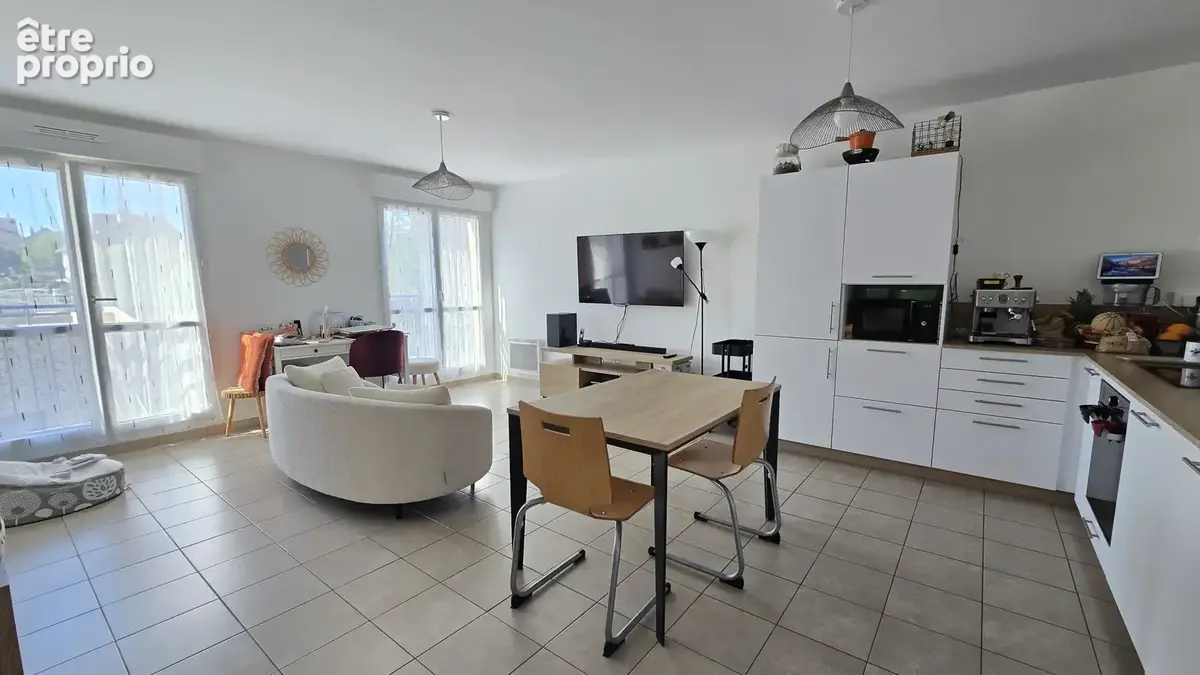 3 pieces au pied des commerces - neuf - 2 chambres - 2 parking - photo 4