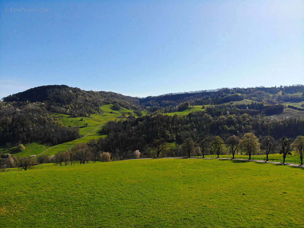 Maison à CHAUX-CHAMPAGNY