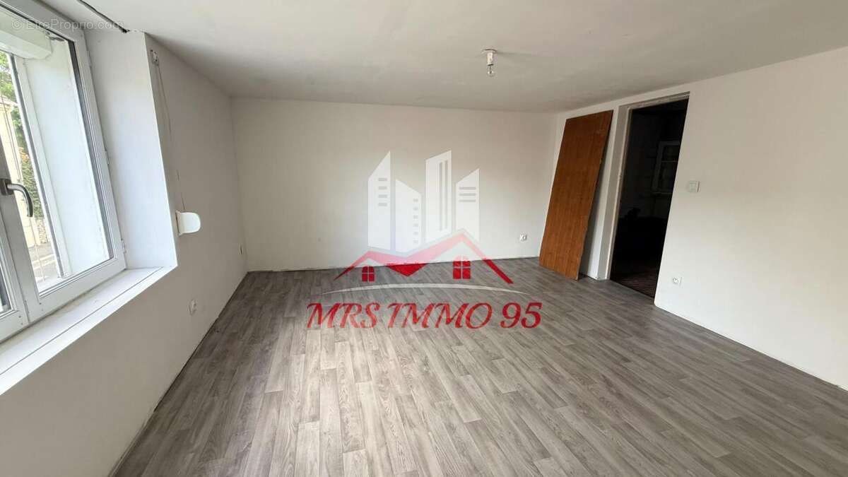 Appartement à VEMARS