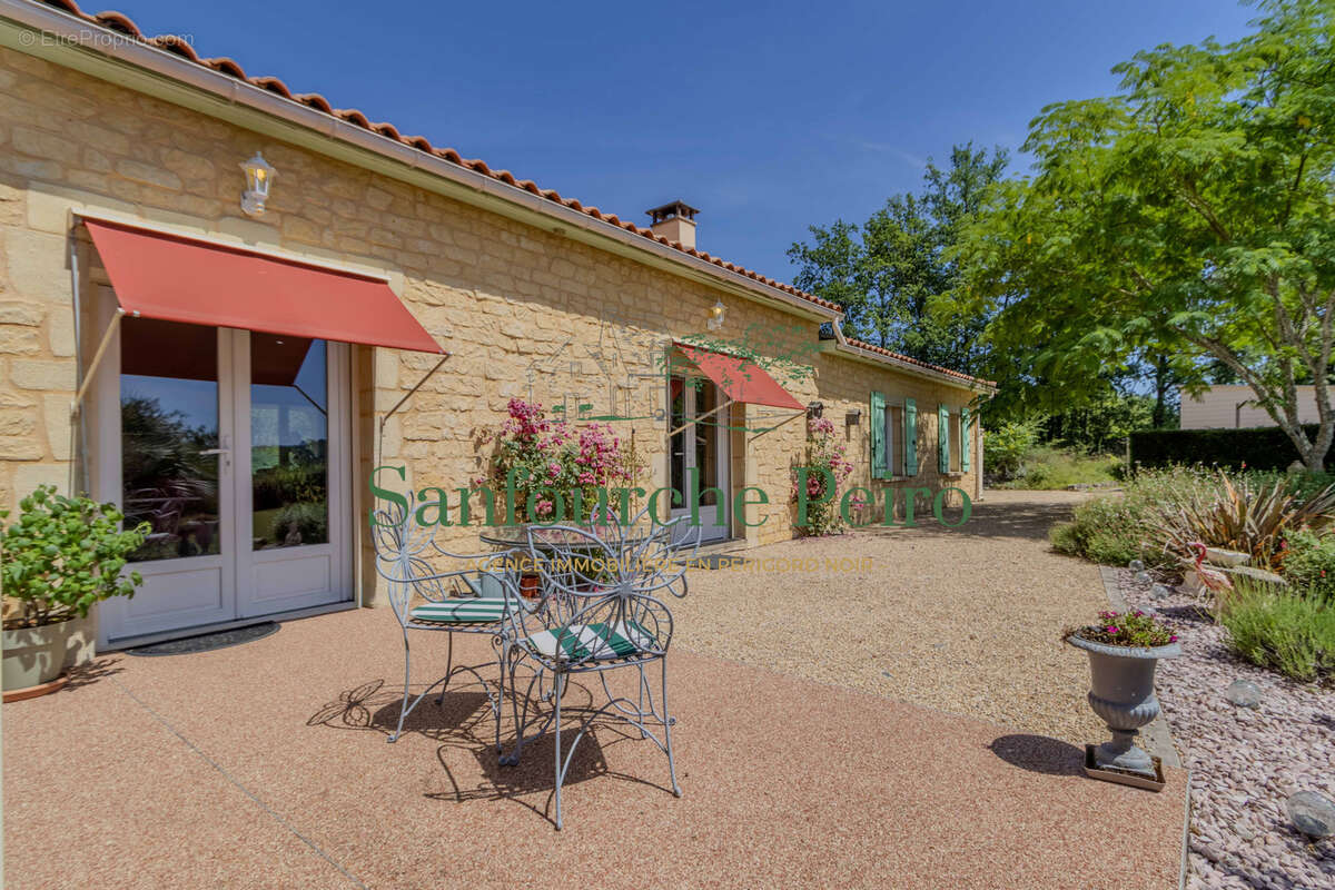 Maison à SAINT-CYBRANET