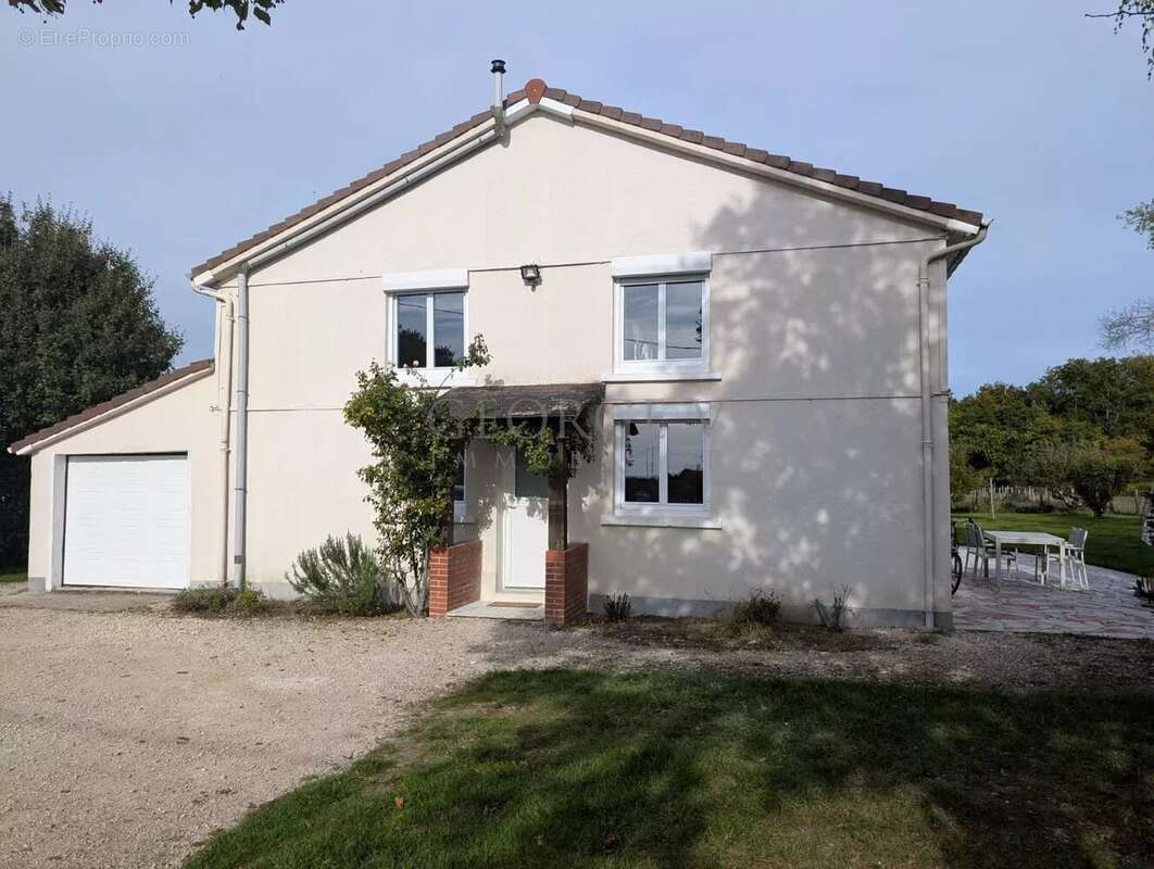 Maison à CHEVERNY