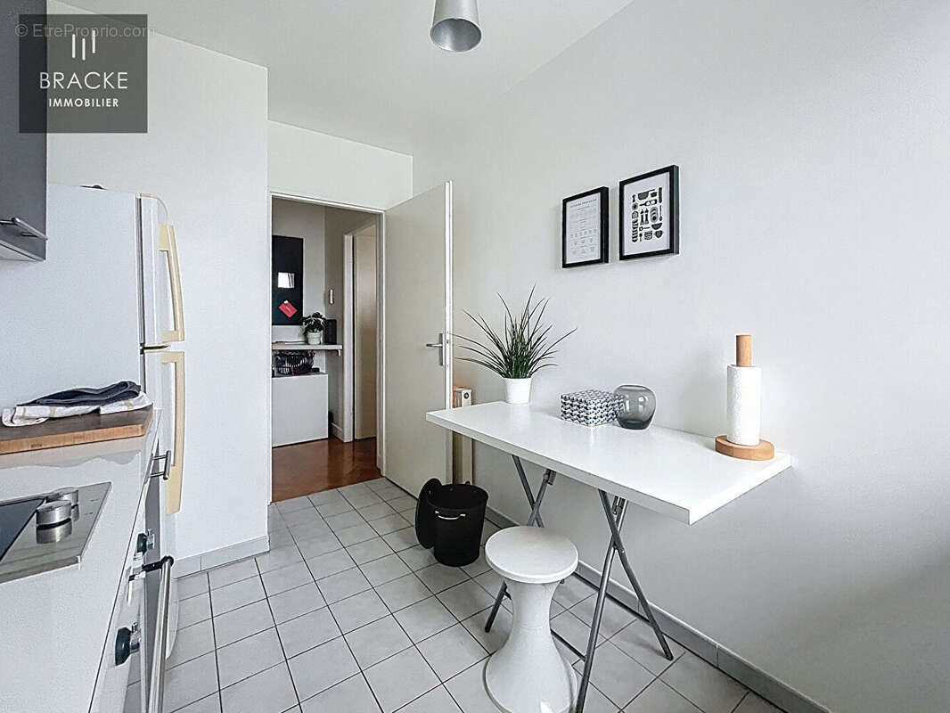 Appartement à COURBEVOIE