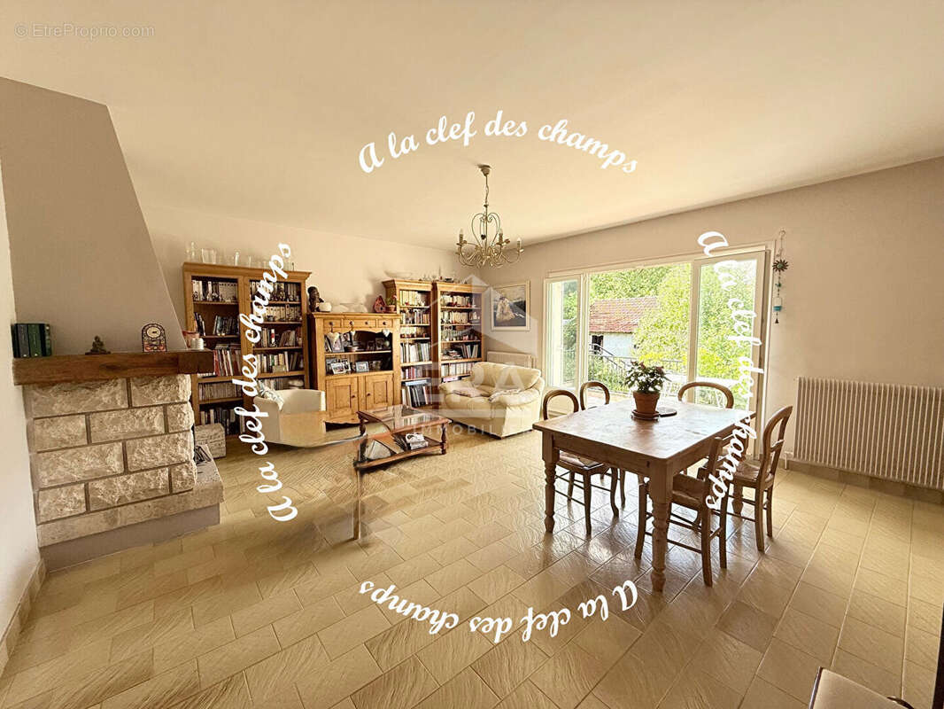 Maison à SAINT-REMY-LES-CHEVREUSE