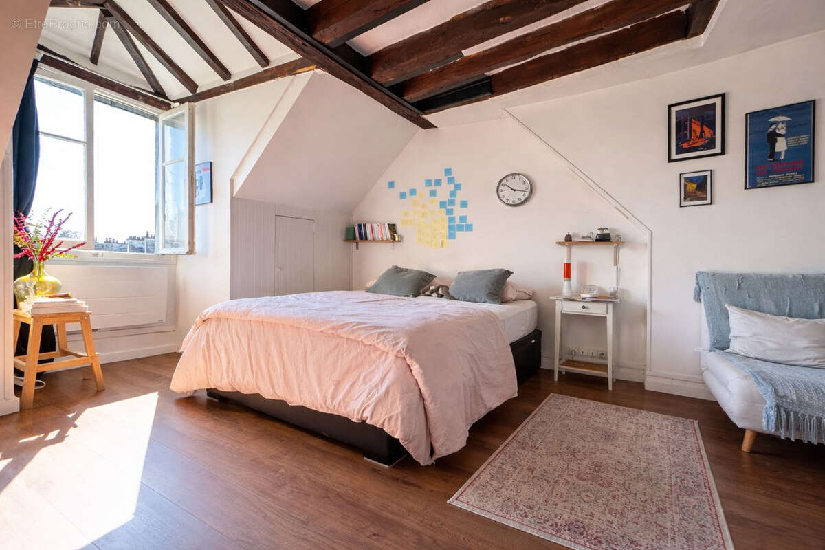 Appartement à PARIS-10E