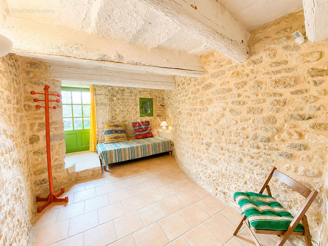 Mas  à Gordes, dans un hameau à proximité de toutes les commodités - photo 5