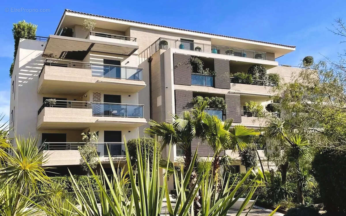 Appartement à SAINT-TROPEZ