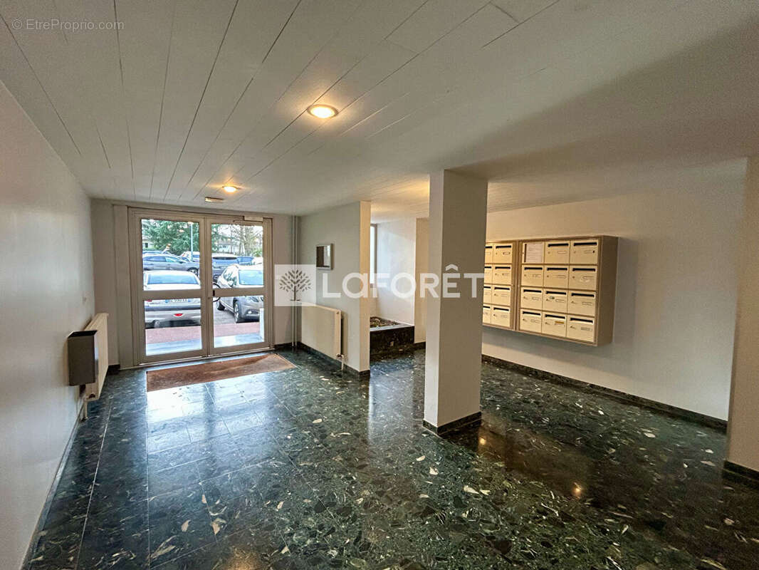 Appartement à VERNEUIL-SUR-SEINE