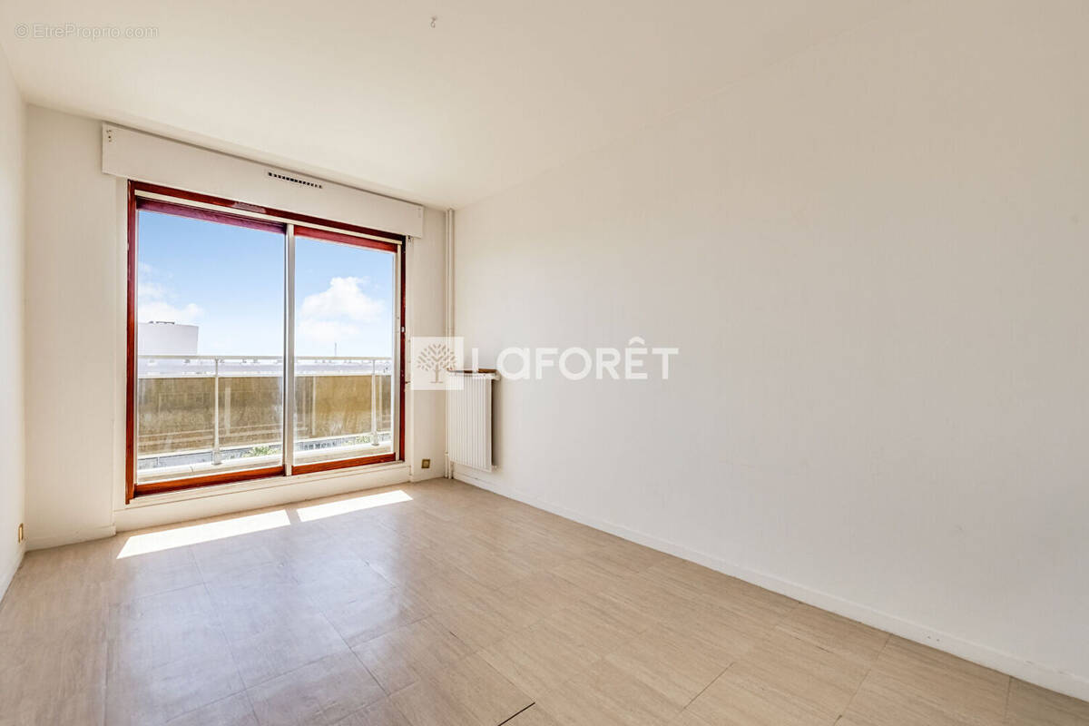Appartement à PARIS-19E