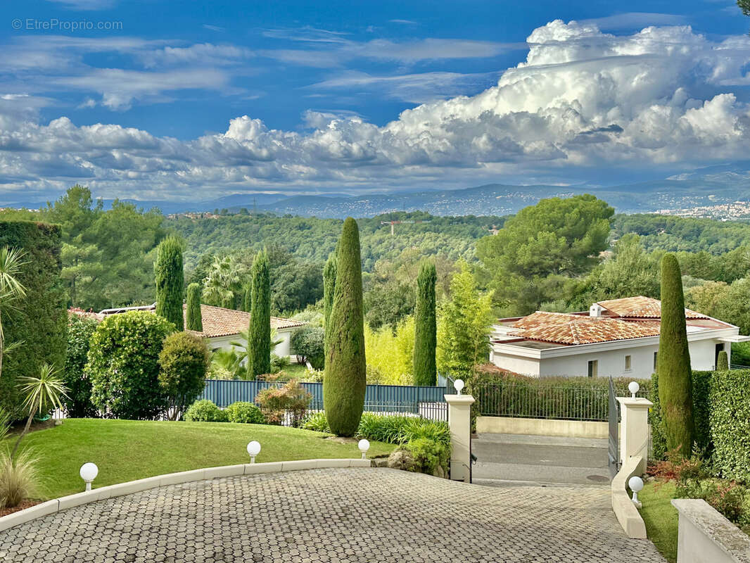 Maison à MOUGINS