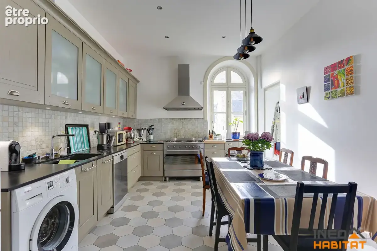 RENNES Centre ville - Appartement bourgeois de 141m² avec ascenseur - photo 3