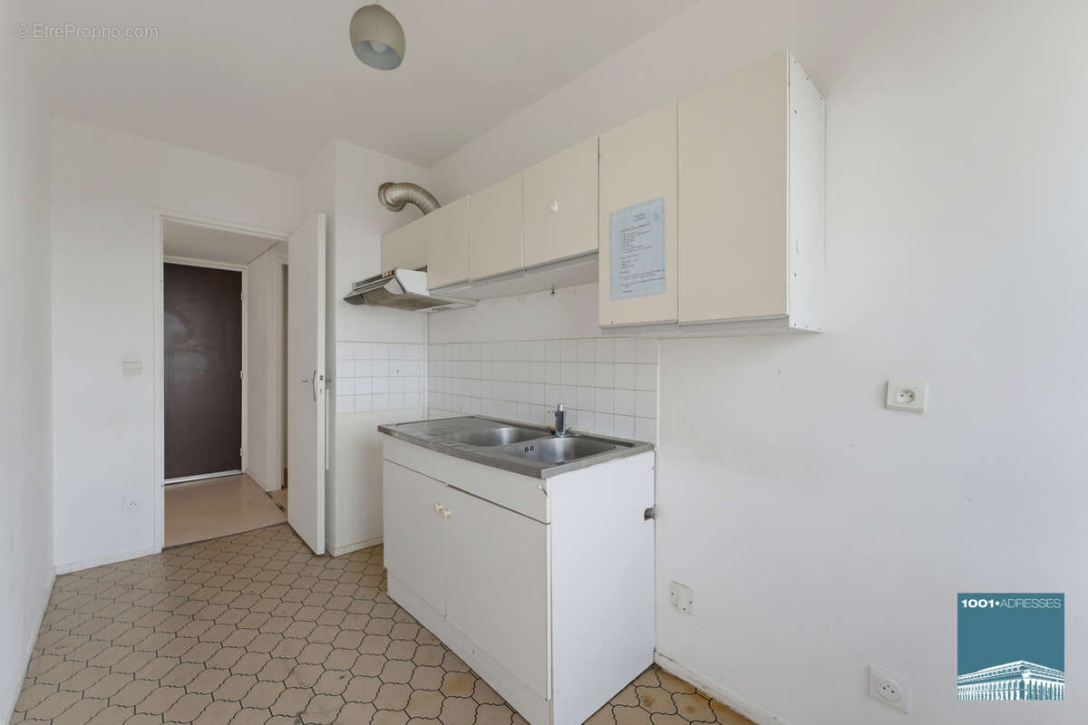 Appartement deux pièces de 48m2 disposant d'un cellier et d'une place de parking privative - photo 6