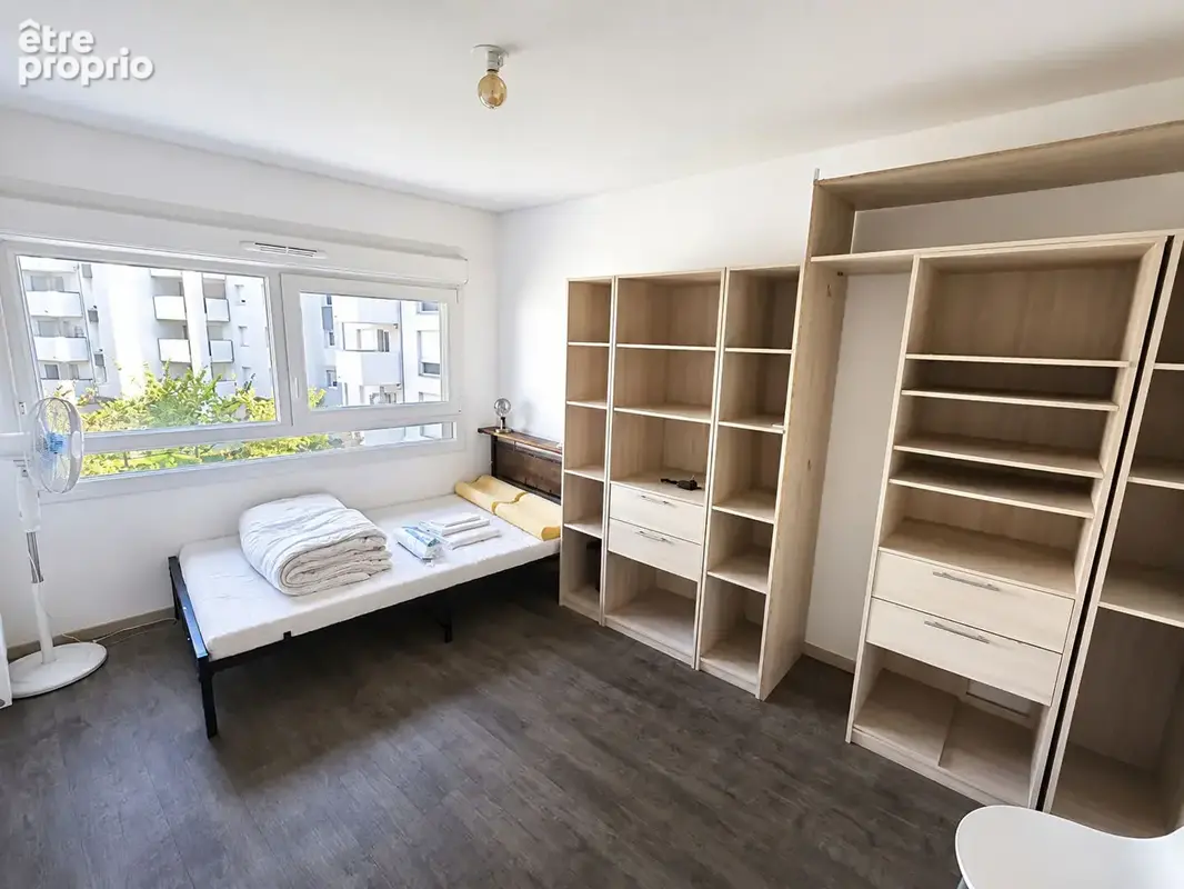 VILLEURBANNE - T3 de 68,24 m² avec balcon et garage - photo 4