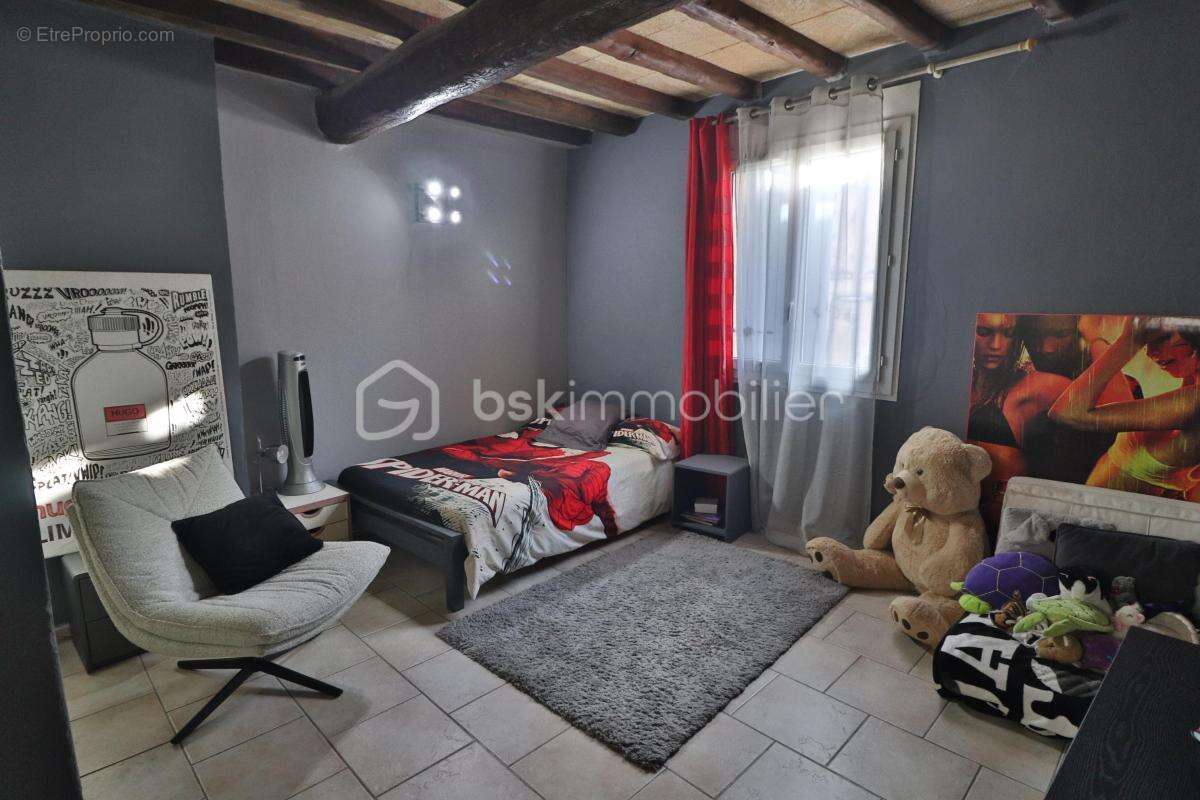 Maison de village R+3 de 169m², 4 chambres, garage, terrasse extérieure - photo 14