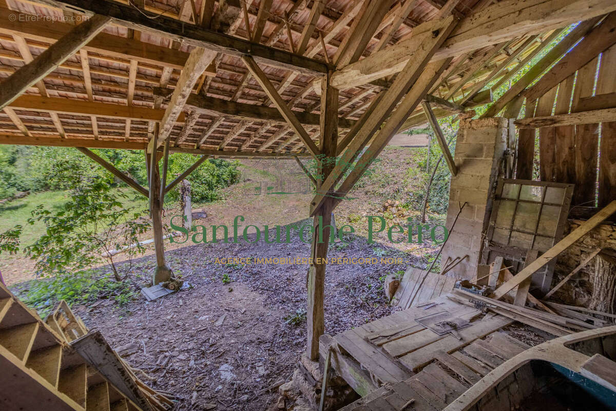 À 12 km au Sud de Sarlat, sur la commune de Saint Vincent de Cosse - Vallée de la Dordogne - photo 10