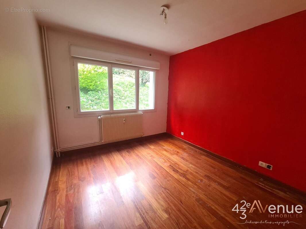 Appartement à SAINT-ETIENNE