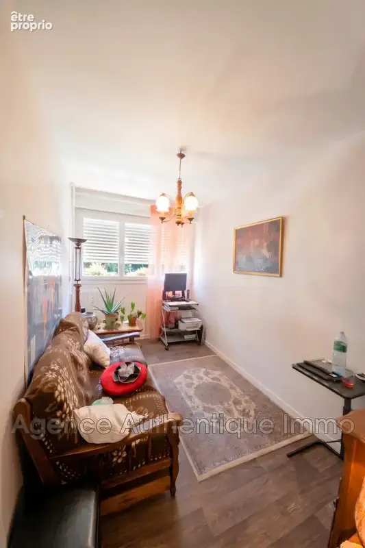 Appartement 4 pièces 87 m² à vendre à Royat (63130) - photo 8