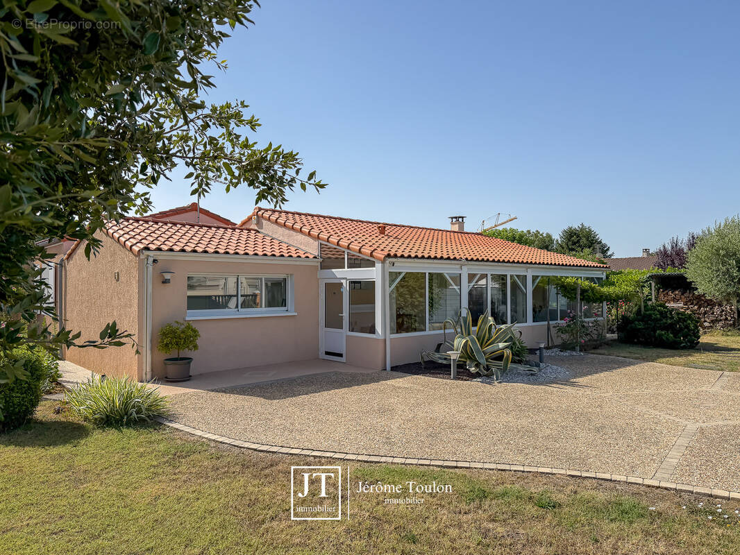 Maison à VAUX-SUR-MER